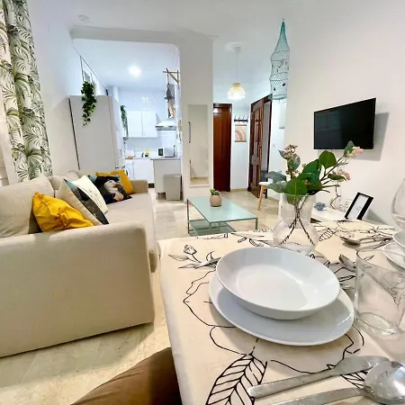 Gatu Gadir, Preferente Mayores De 25 Anos Y Familias Apartment *
